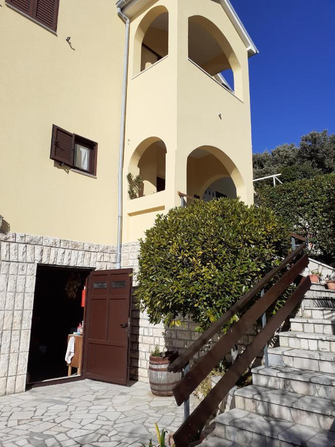 Apartments Pinezic Martinšćica エクステリア 写真